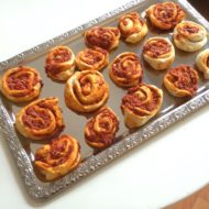 Pizza-Schnecke mit Tomatenfüllung