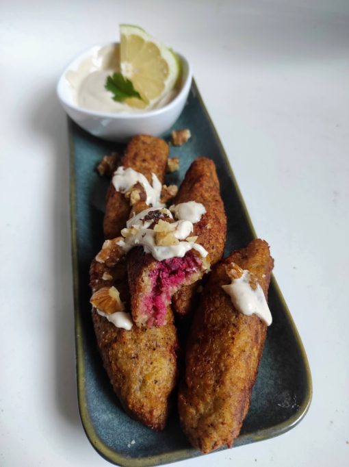 Kibbeh mit Rote Bete-Walnuss-Füllung